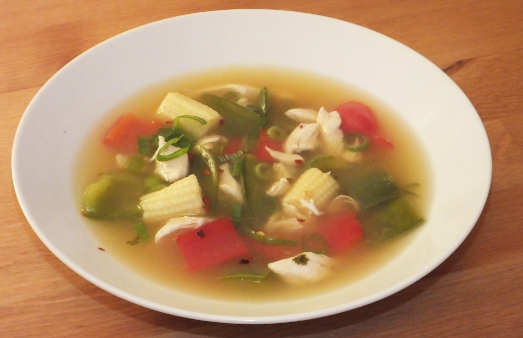 Asian style chicken and vegetable broth - Pikalily food blog