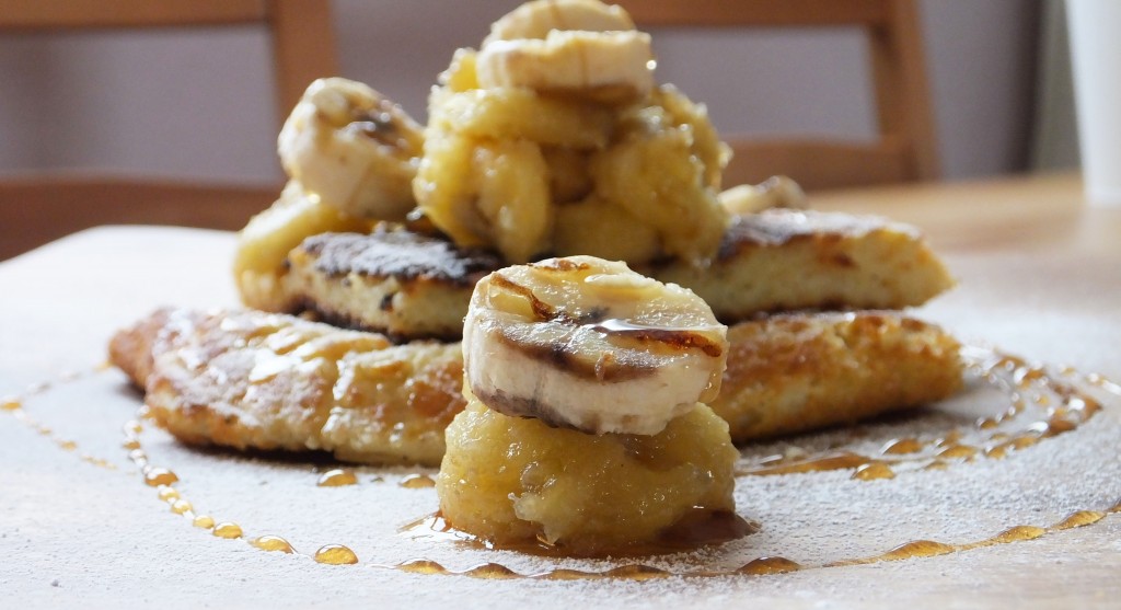 Banana breakfast waffles - Pikalily food blog