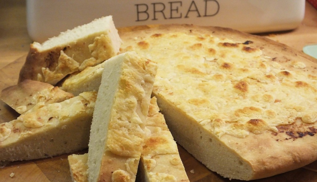 Homemade focaccia bread recipe - Pikalily food blog