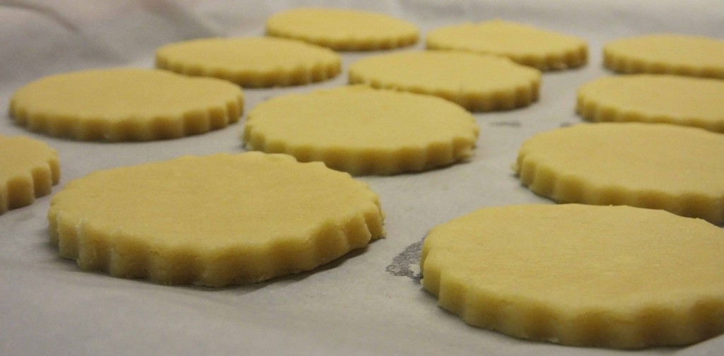 Cutting German biscuit dough - Pikalily food blog