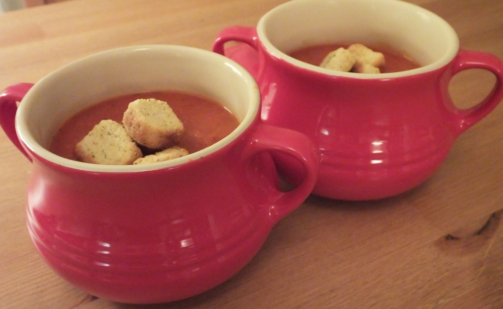 Tomato and Red Pepper Soup Recipe - Pikalily food blog