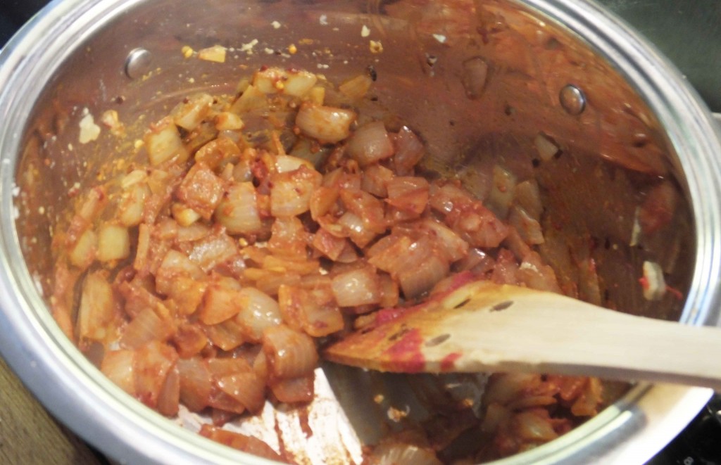 How to make a curry paste - Pikalily Food Blog