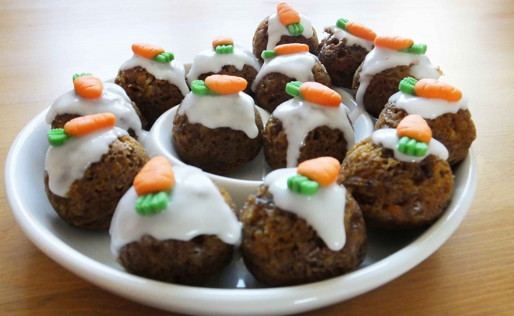 Carrot cake flavour cake pops - Pikalily Food Blog
