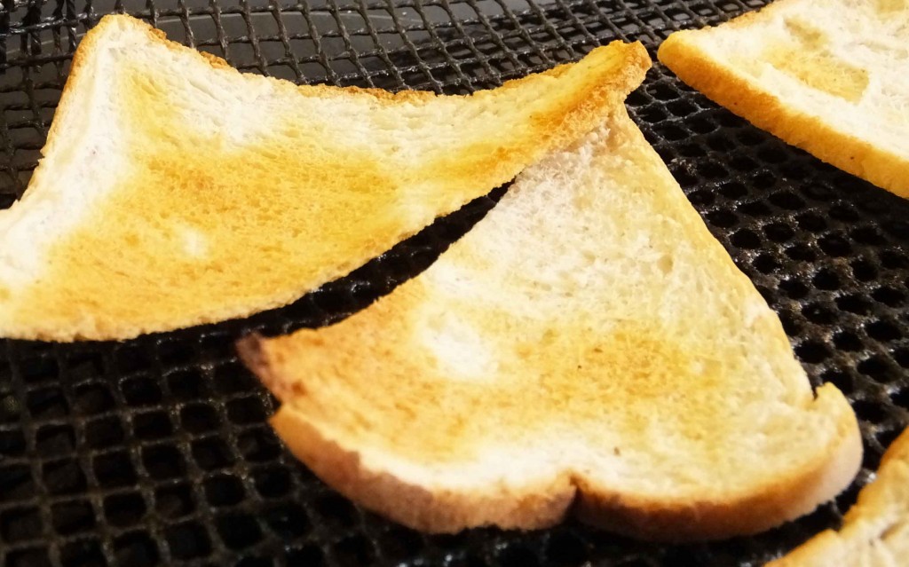 How to make Melba Toast - Pikalily Food blog