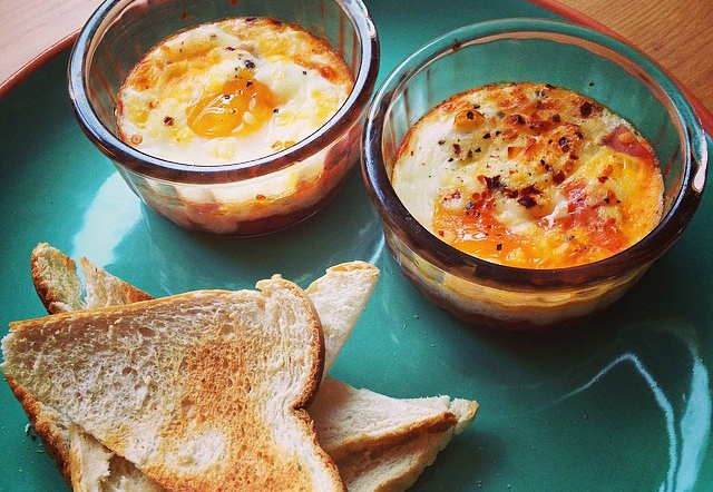 Spicy Baked Eggs Recipe