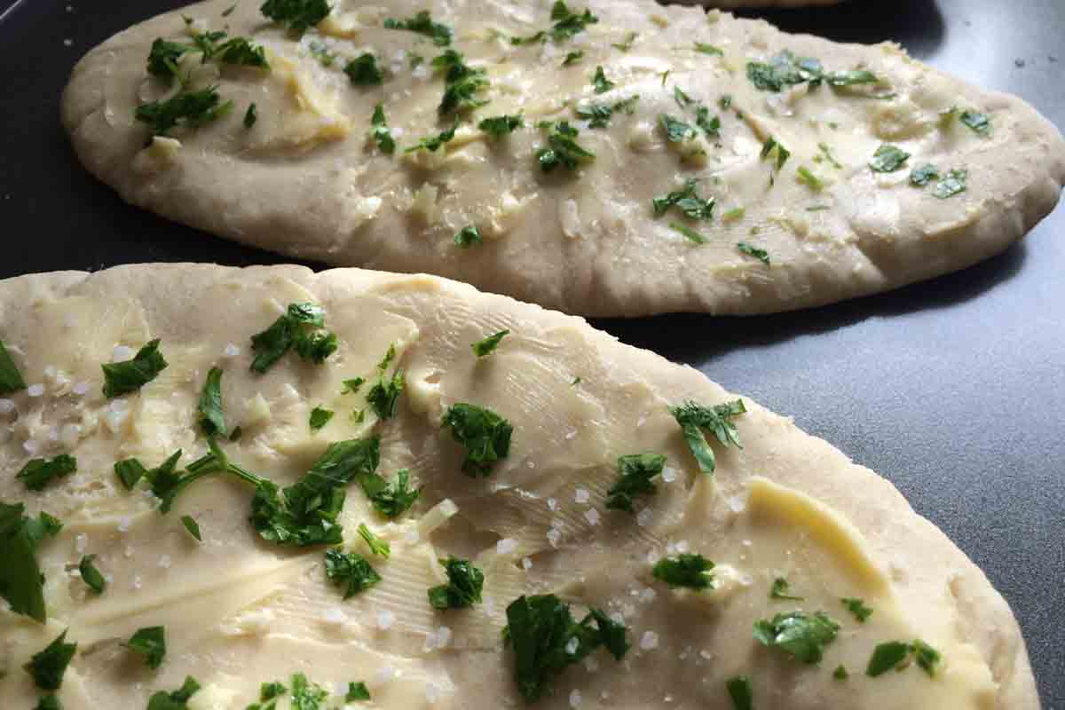 Preparing garlic pitta bread - Pikalily food blog