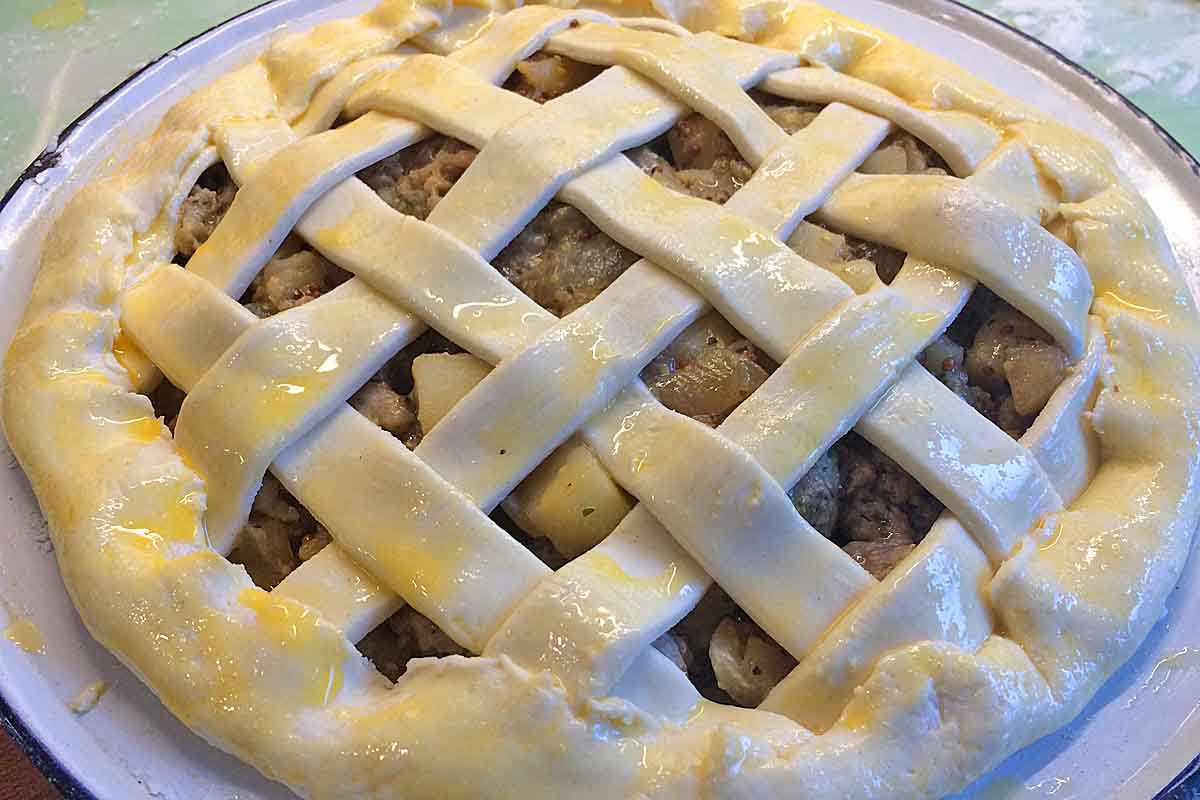 Sausage lattice pie - Pikalily food blog