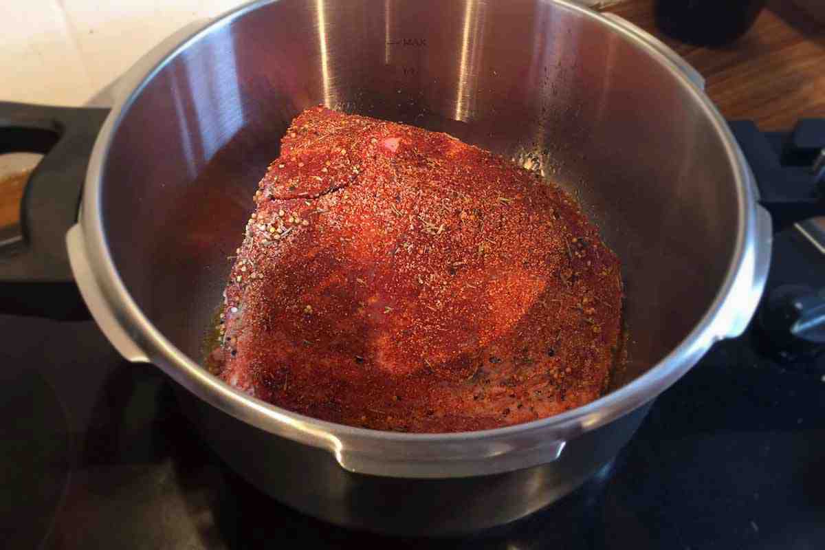 Cooking BBQ Pulled Pork - Pikalily Food Blog